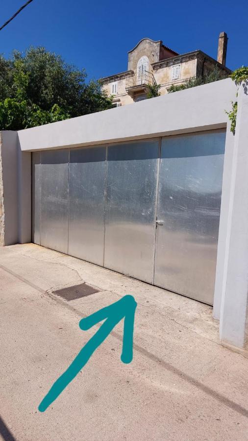 Apartman Kristina And Free Parking Mali Lošinj Εξωτερικό φωτογραφία