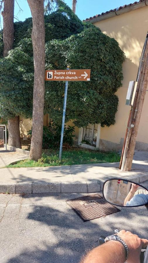 Apartman Kristina And Free Parking Mali Lošinj Εξωτερικό φωτογραφία