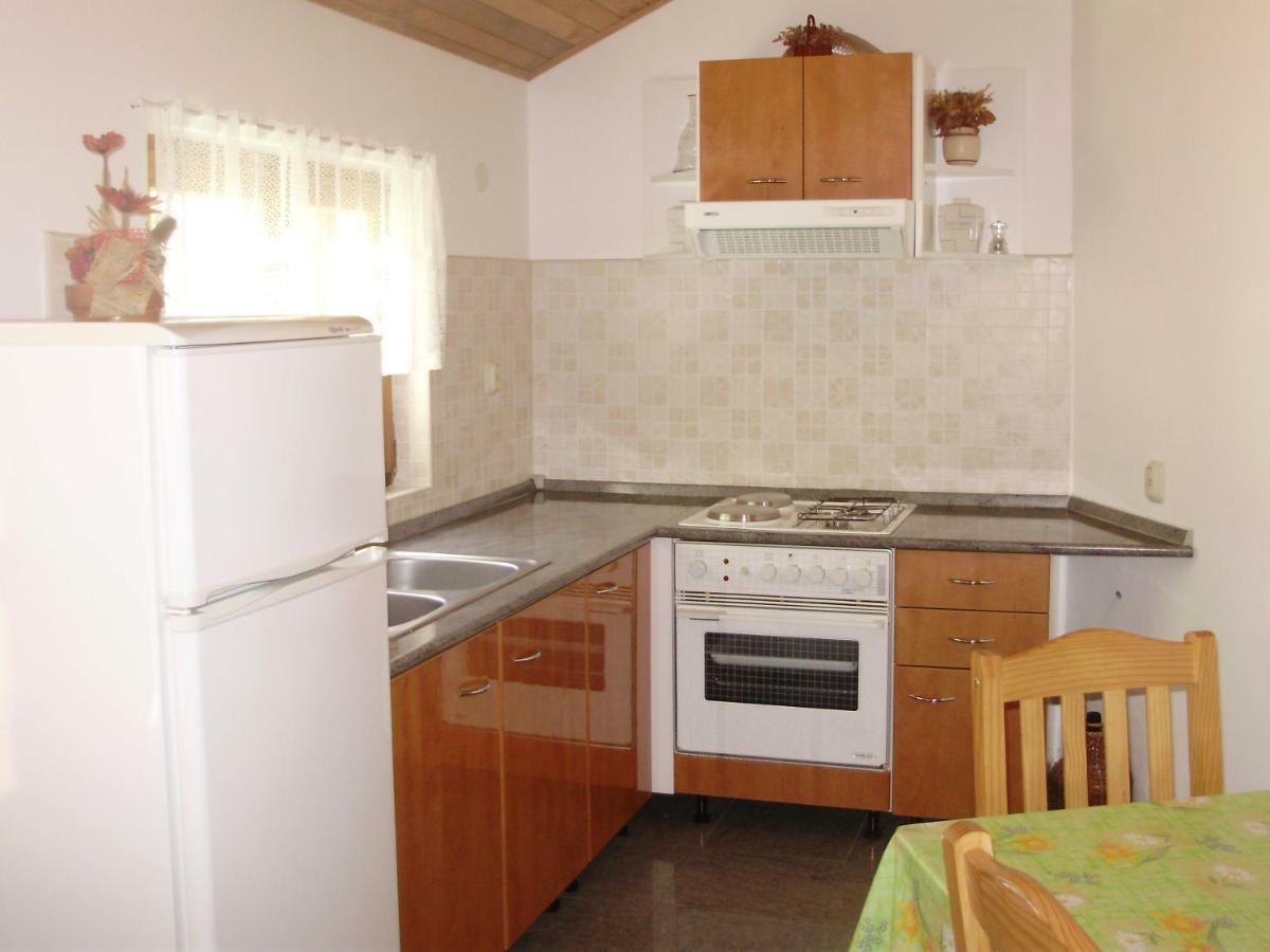 Apartman Kristina And Free Parking Mali Lošinj Εξωτερικό φωτογραφία